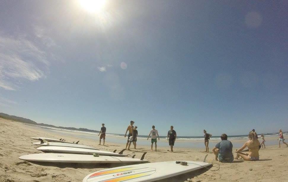 מלון נוסארה Burnt Toast Surfcamp מראה חיצוני תמונה